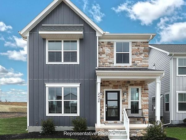 2422 HAWTHORNE DRIVE , HARRISBURG, PA 17110