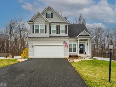 608 MISTY HILL DRIVE, DELTA, PA 17314