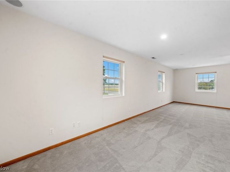 25 S Van Buren Avenue, Barberton, OH 44203 Photo 16