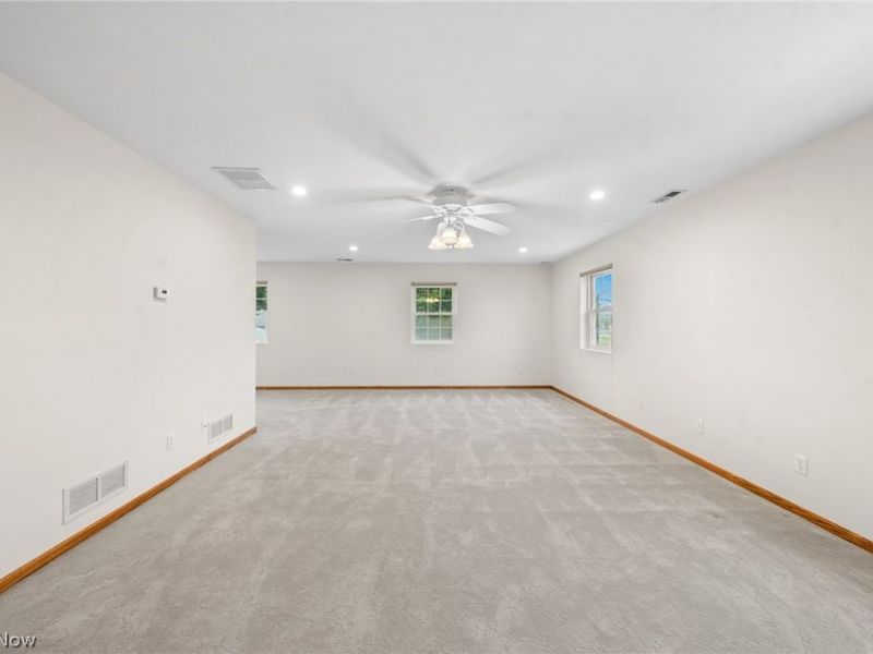 25 S Van Buren Avenue, Barberton, OH 44203 Photo 21