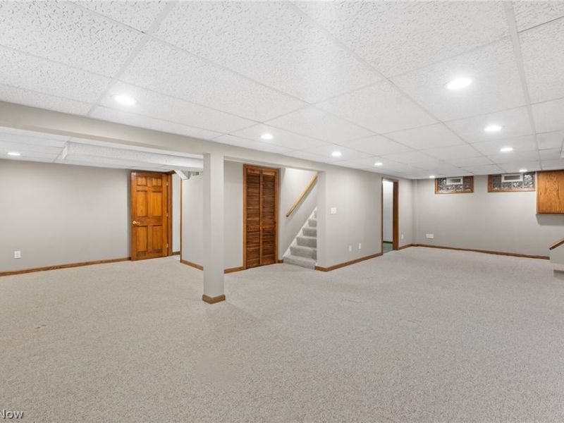 25 S Van Buren Avenue, Barberton, OH 44203 Photo 22