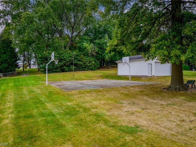 25 S Van Buren Avenue, Barberton, OH 44203 Photo 28