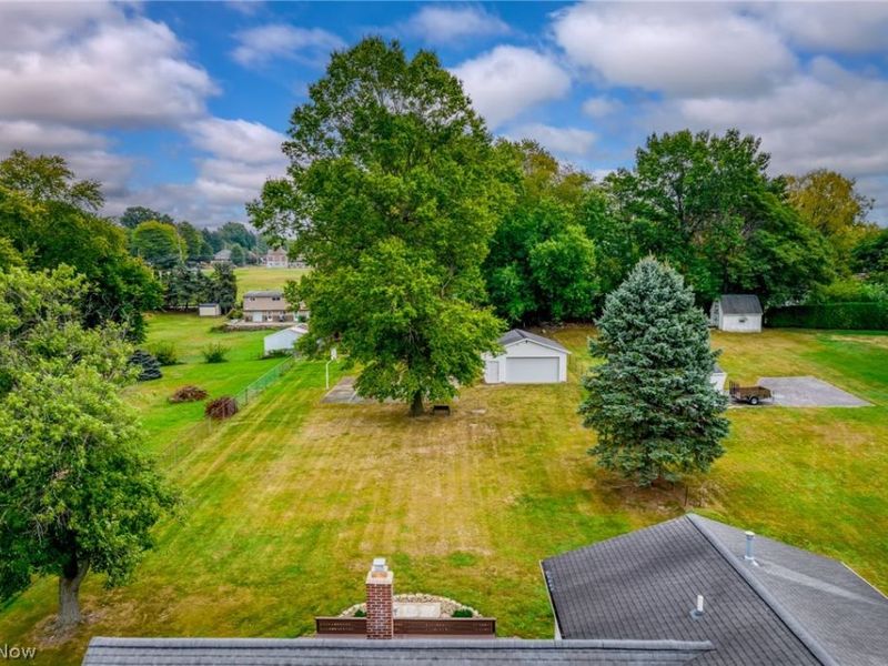 25 S Van Buren Avenue, Barberton, OH 44203 Photo 3