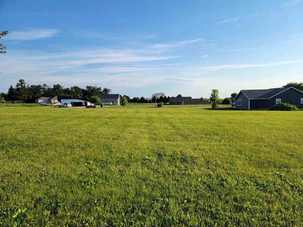 00 Cambridge Street , Cresco, IA 52136