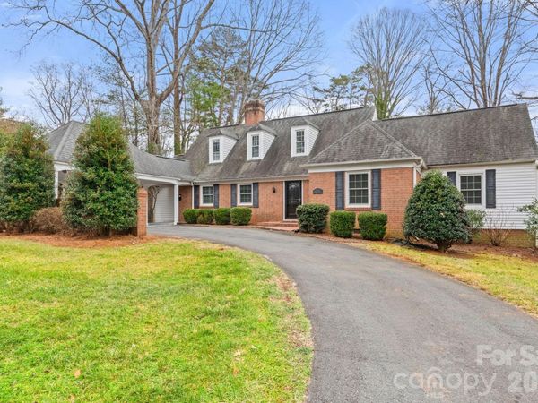 2110 Royall Drive, Winston Salem, NC 27106