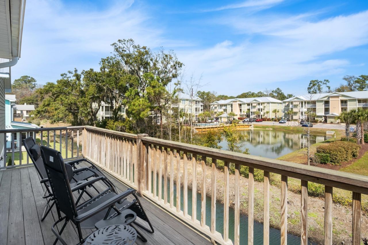 72 Weatherboard Ct.  Photo 12