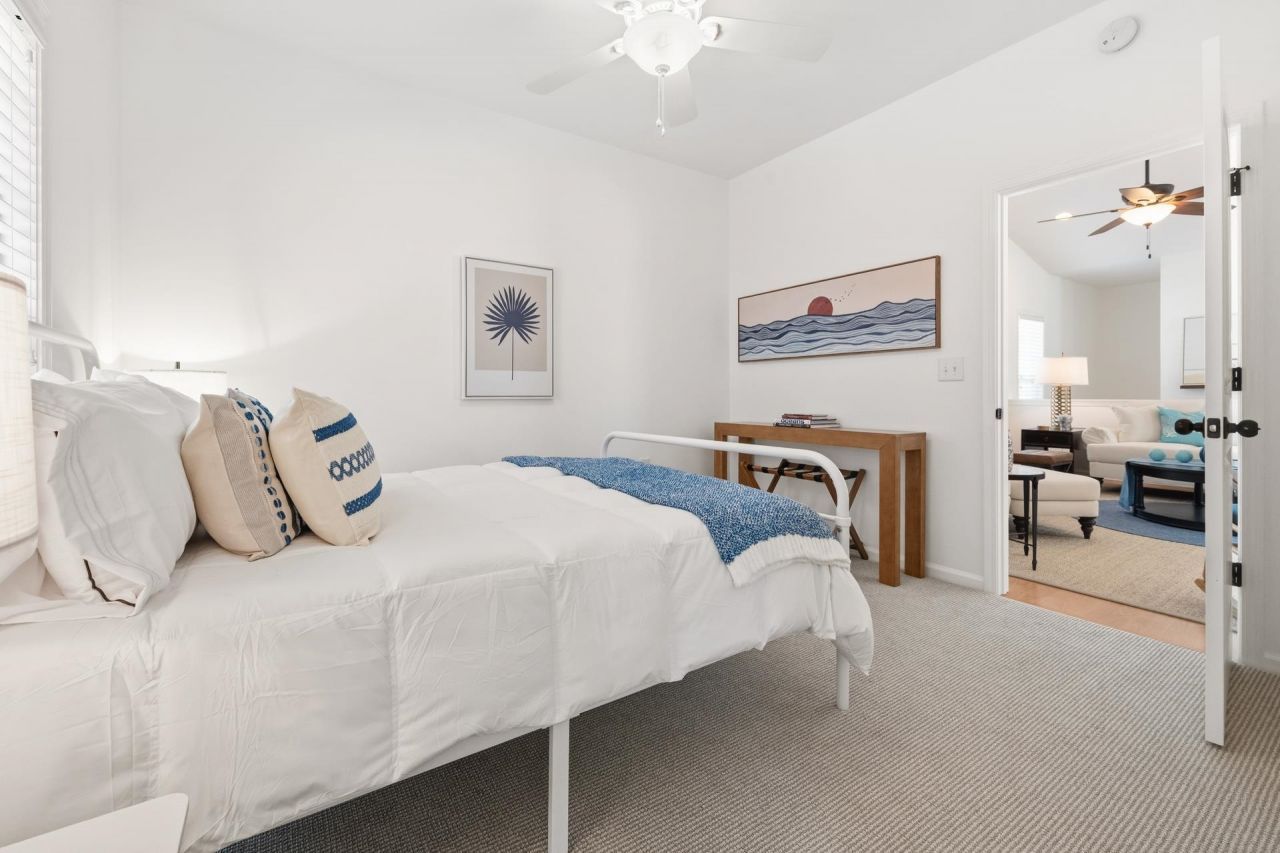 72 Weatherboard Ct.  Photo 16