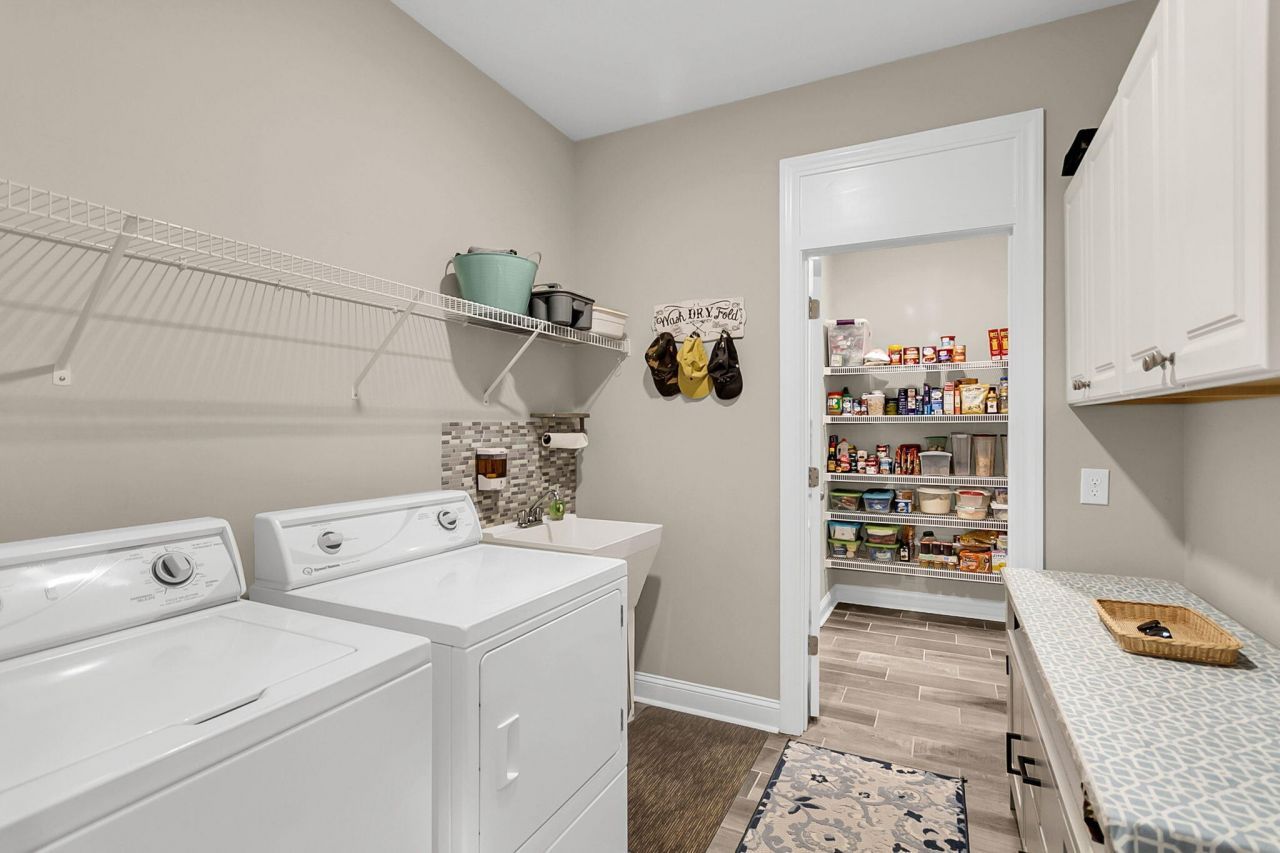 108 Blackbird Loop Photo 38