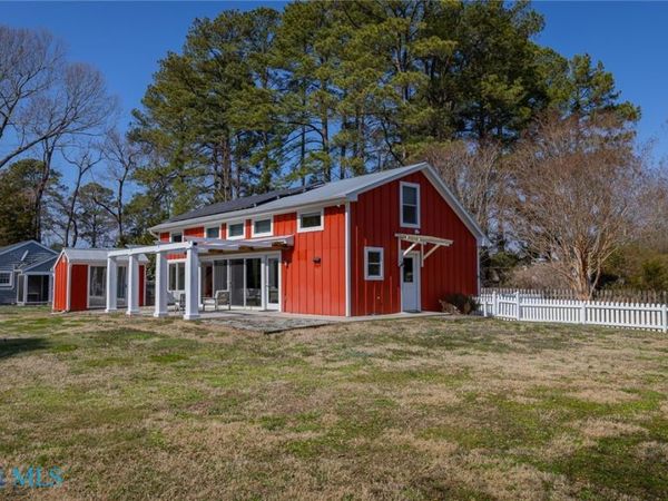 48 Steamboat Road , Irvington, VA 22480