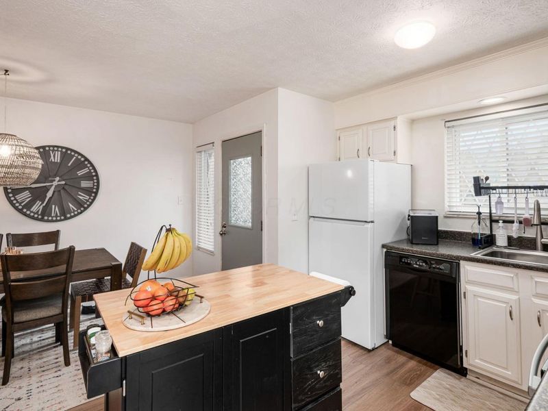 5381 Valley Lane E, Columbus, OH 43231 Photo 14