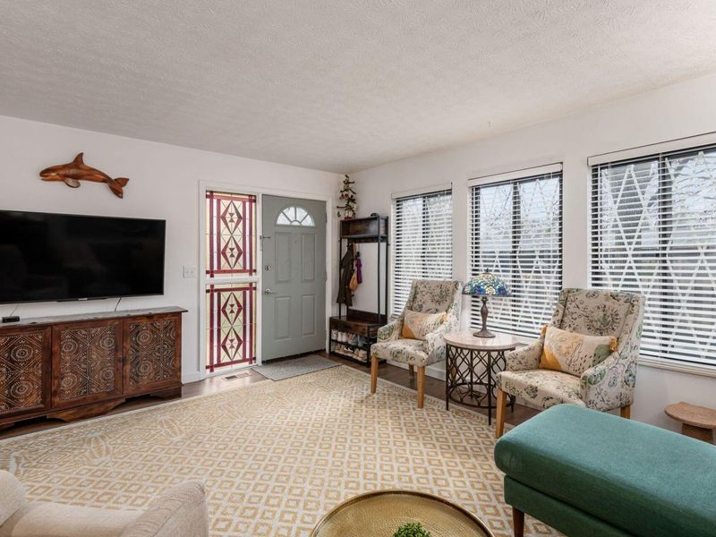 5381 Valley Lane E, Columbus, OH 43231 Photo 6