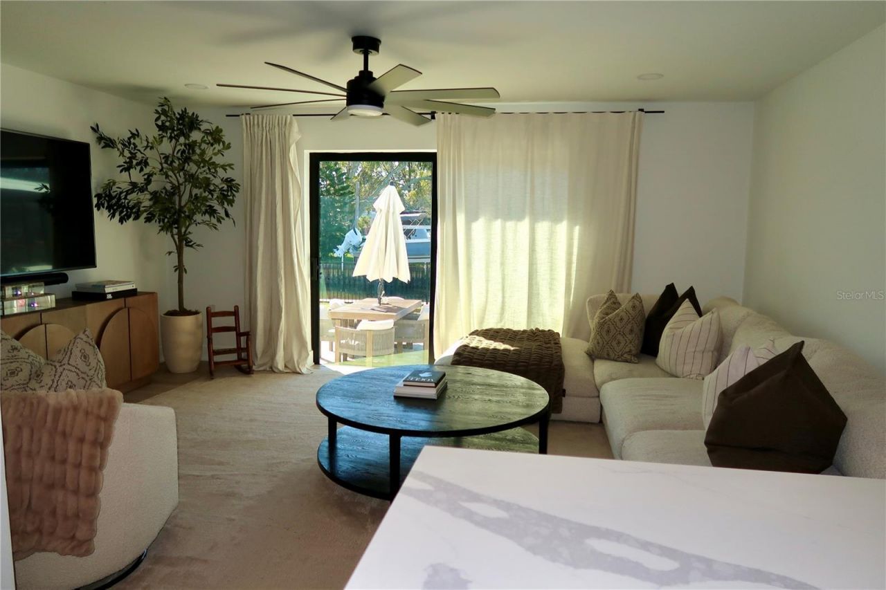 9484 Treasure Lane Ne, Saint Petersburg, FL 33702 Photo