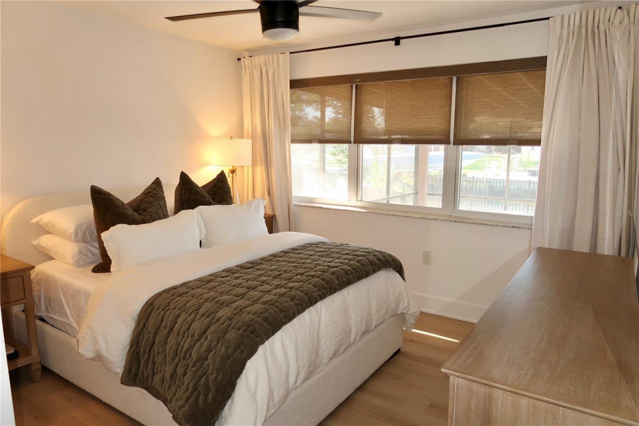 9484 Treasure Lane Ne, Saint Petersburg, FL 33702 Photo