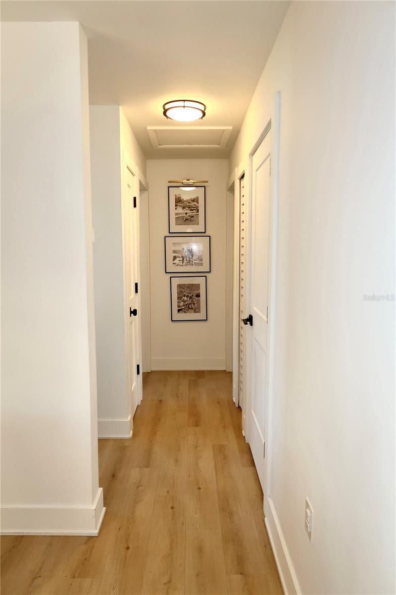 9484 Treasure Lane Ne, Saint Petersburg, FL 33702 Photo