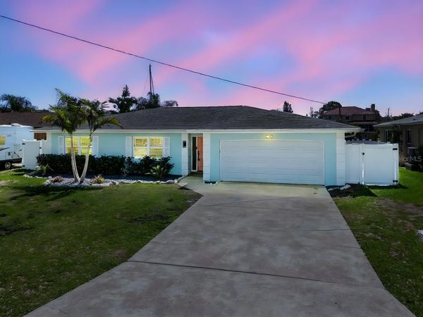 372 WESTWINDS DRIVE , PALM HARBOR, FL 34683