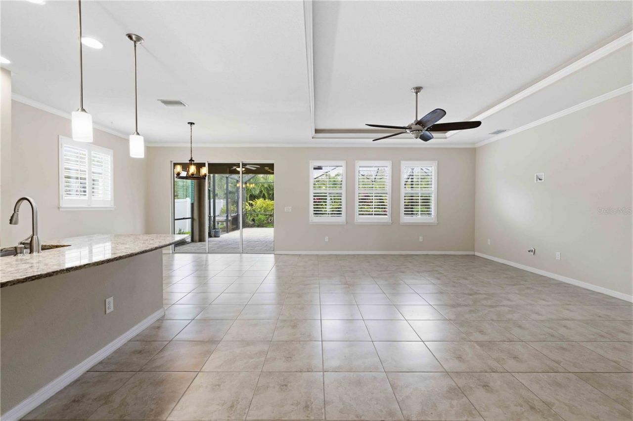 7456 47th Avenue Circle E, Bradenton, FL 34203 Photo