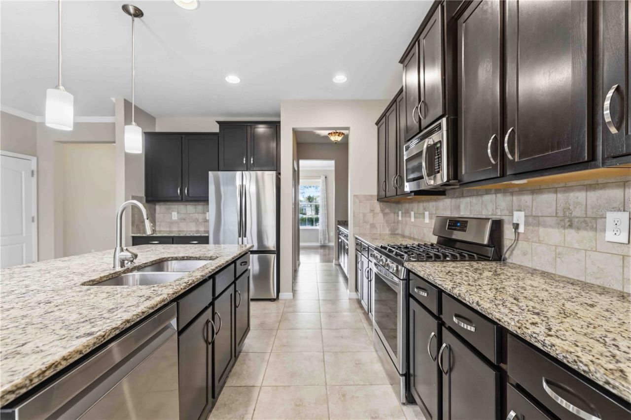 7456 47th Avenue Circle E, Bradenton, FL 34203 Photo