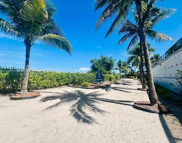 6039 Collins Ave , Unit 1223, Miami Beach, FL 33140 Photo