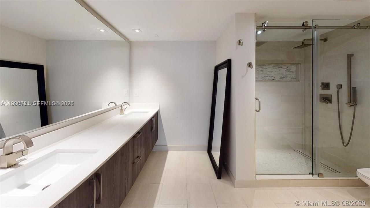 6039 Collins Ave , Unit 1223, Miami Beach, FL 33140 Photo