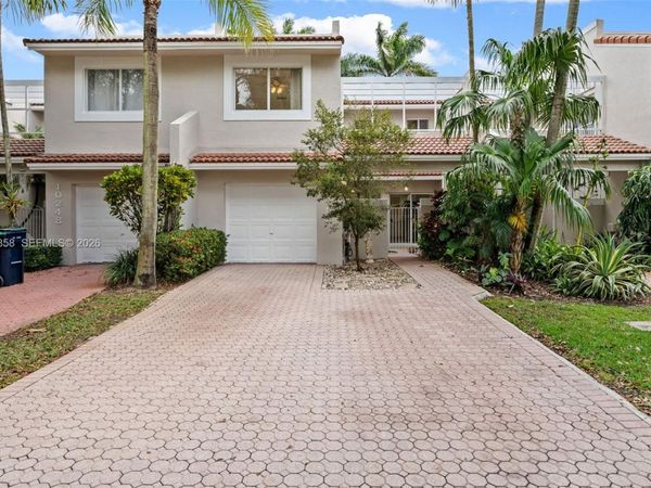 10252 NW 52nd Ter , Doral, FL 33178