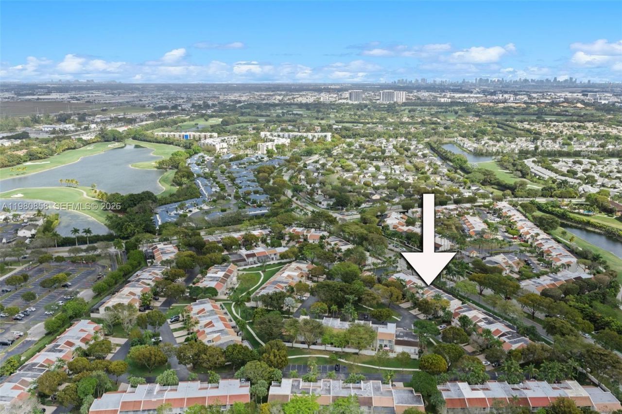 10252 NW 52nd Ter , Doral, FL 33178 Photo