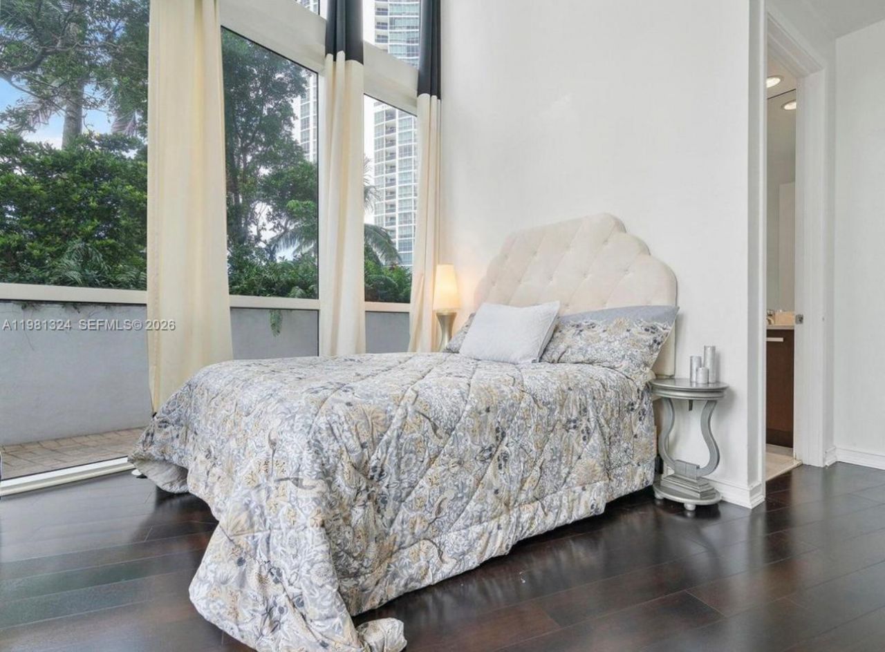 18101 Collins Ave , Unit 401, Sunny Isles Beach, FL 33160 Photo