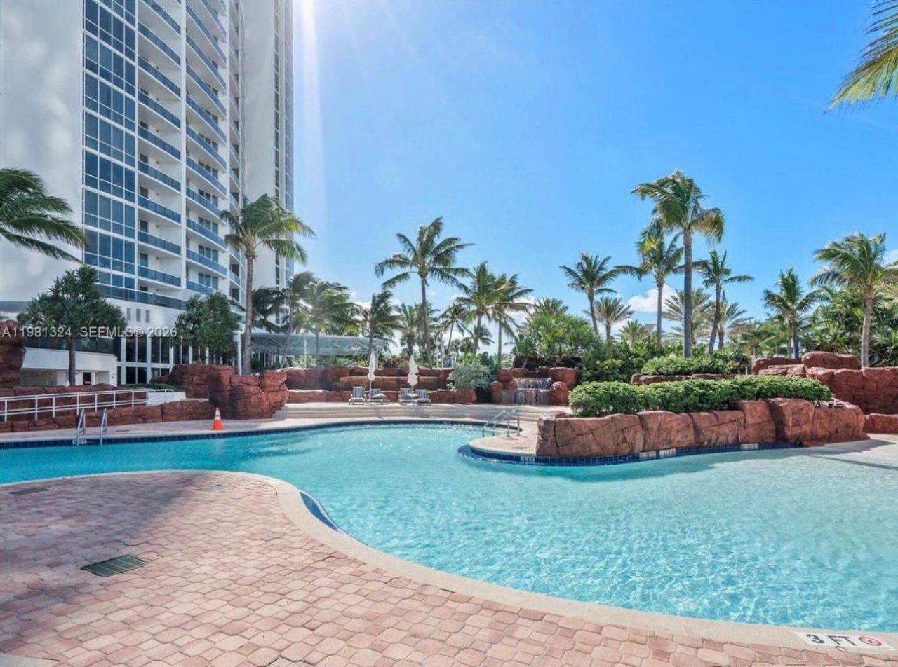 18101 Collins Ave , Unit 401, Sunny Isles Beach, FL 33160 Photo