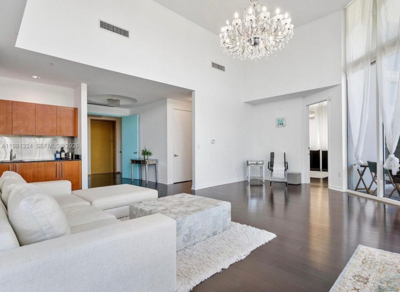 18101 Collins Ave , Unit 401, Sunny Isles Beach, FL 33160 Photo