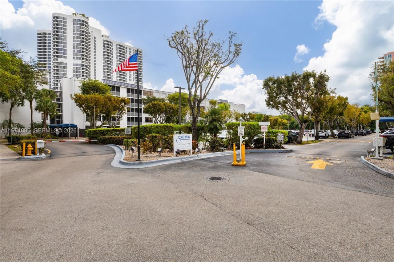 3440 NE 192nd St , Unit 1G-A, Aventura, FL 33180 Photo