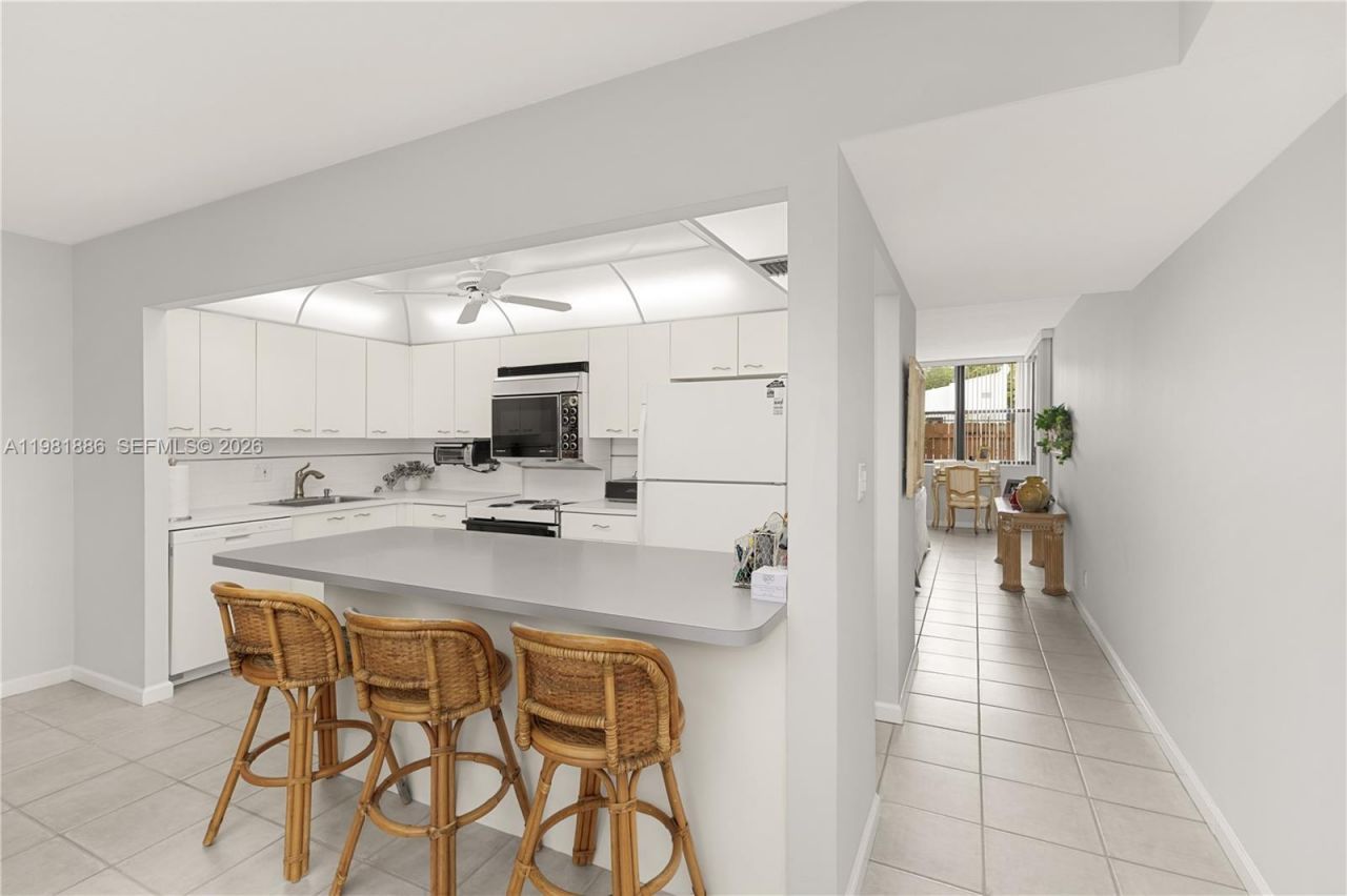 3440 NE 192nd St , Unit 1G-A, Aventura, FL 33180 Photo