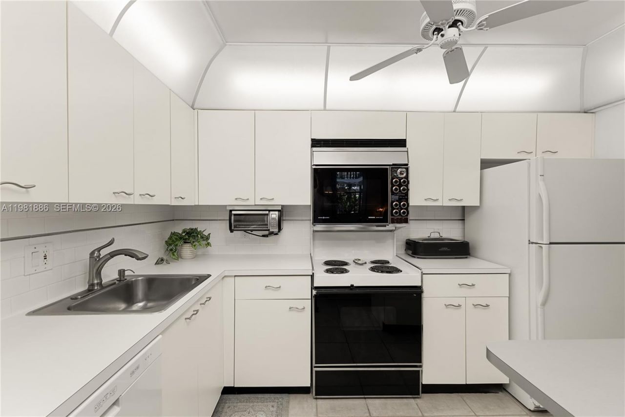 3440 NE 192nd St , Unit 1G-A, Aventura, FL 33180 Photo