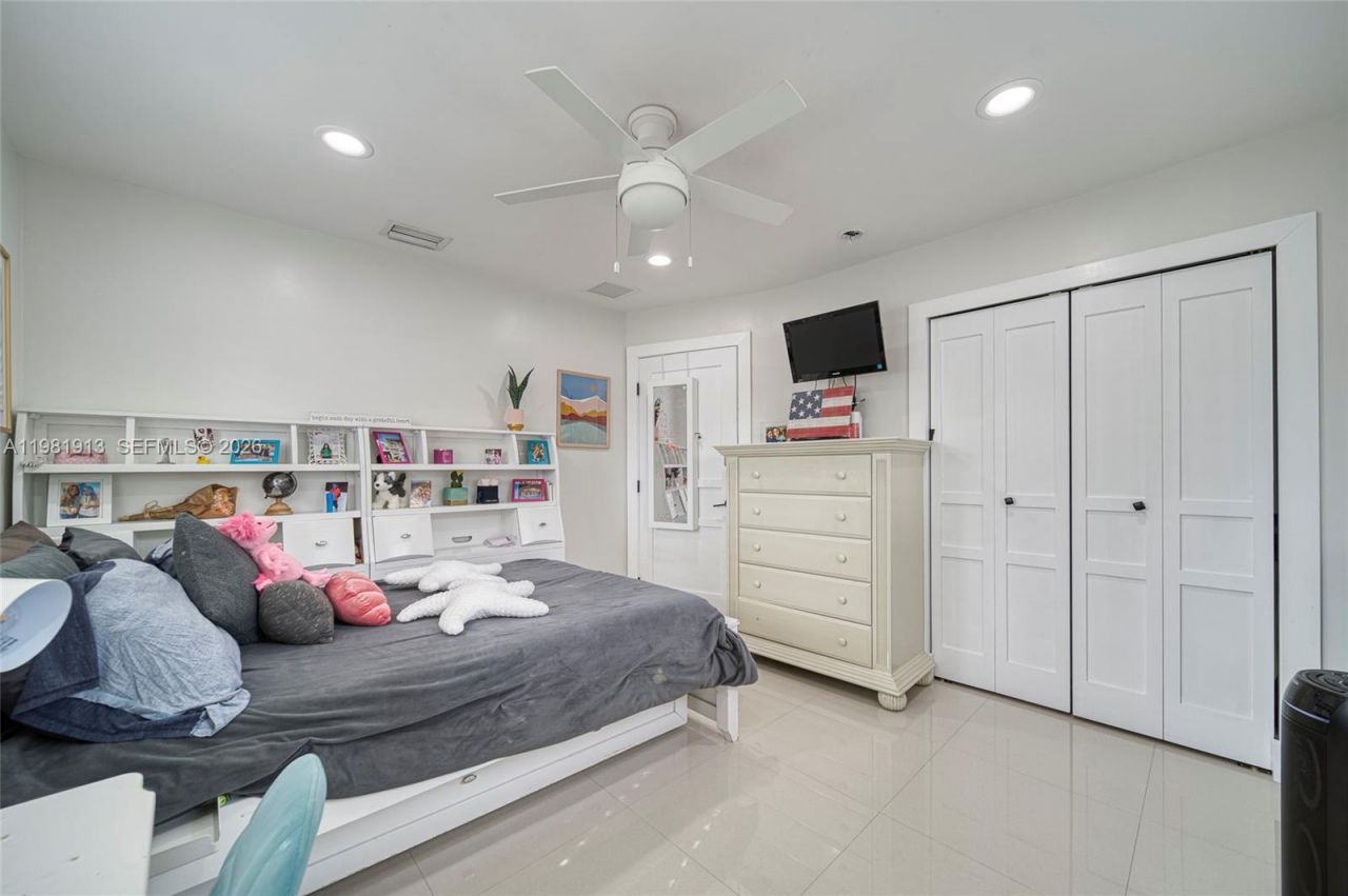 10131 SW 108th St , Miami, FL 33176 Photo