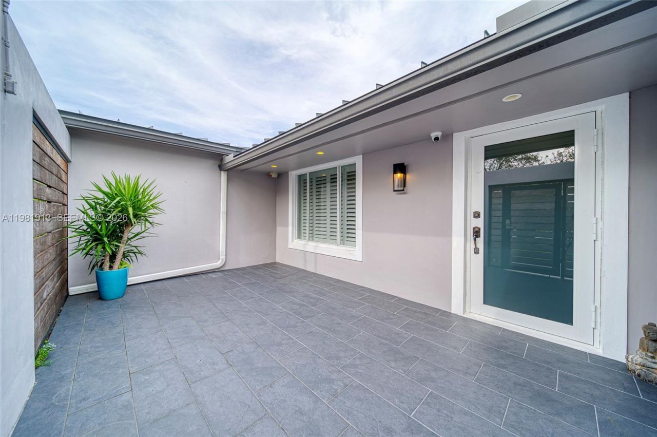 10131 SW 108th St , Miami, FL 33176 Photo