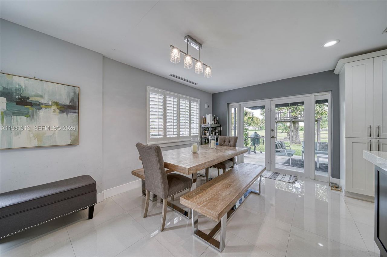 10131 SW 108th St , Miami, FL 33176 Photo