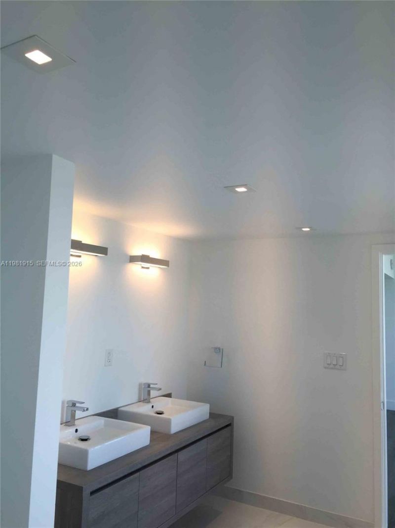 400 Sunny Isles Blvd , Unit 1701, Sunny Isles Beach, FL 33160 Photo