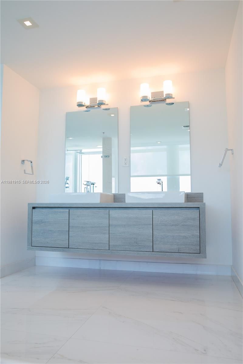 400 Sunny Isles Blvd , Unit 1701, Sunny Isles Beach, FL 33160 Photo