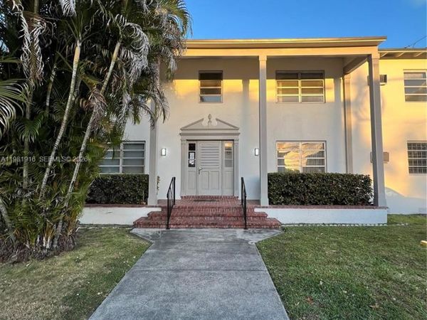 2390 SW 22nd St , Unit 4, Miami, FL 33145