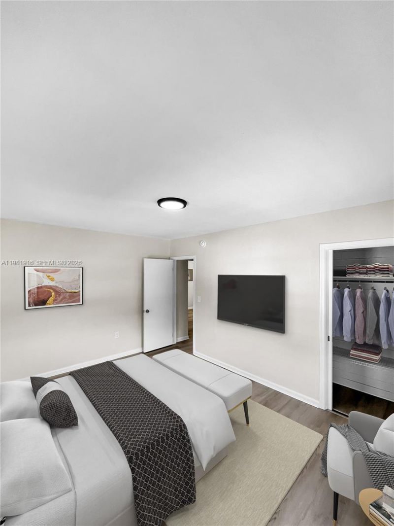 2390 SW 22nd St , Unit 4, Miami, FL 33145 Photo