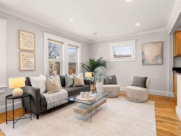 4 Magnolia St, Unit 4, Arlington, MA 02474