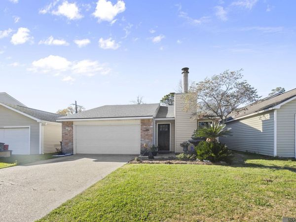 242 Highland Creek Pkwy, Baton Rouge, LA 70808