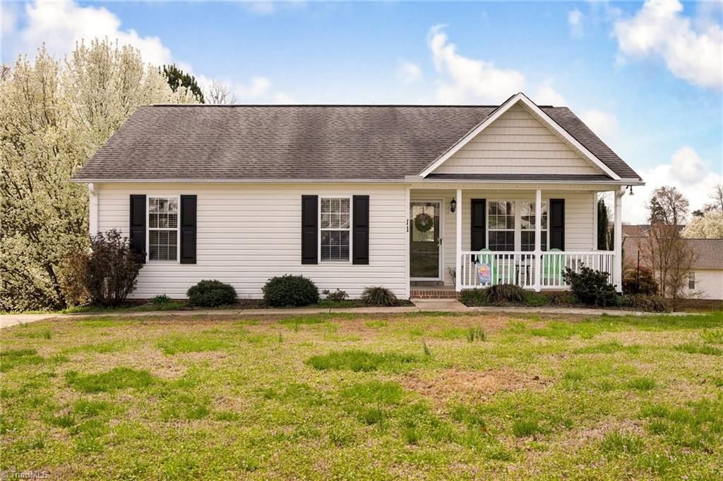 11 Stoney Point Court, Thomasville, NC 27360 Main Photo