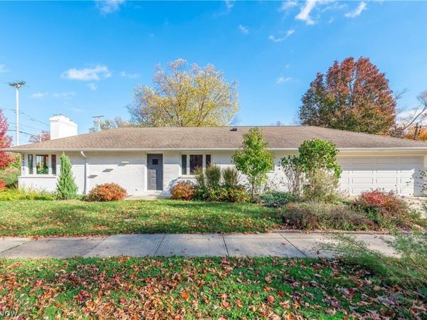 24535 Lake Road , Bay Village, OH 44140