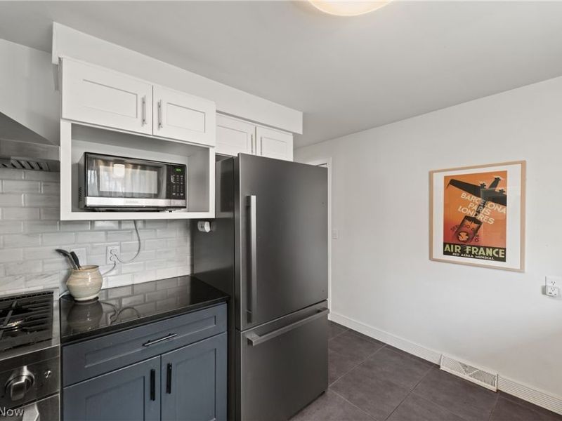 24535 Lake Road , Bay Village, OH 44140 Photo 17