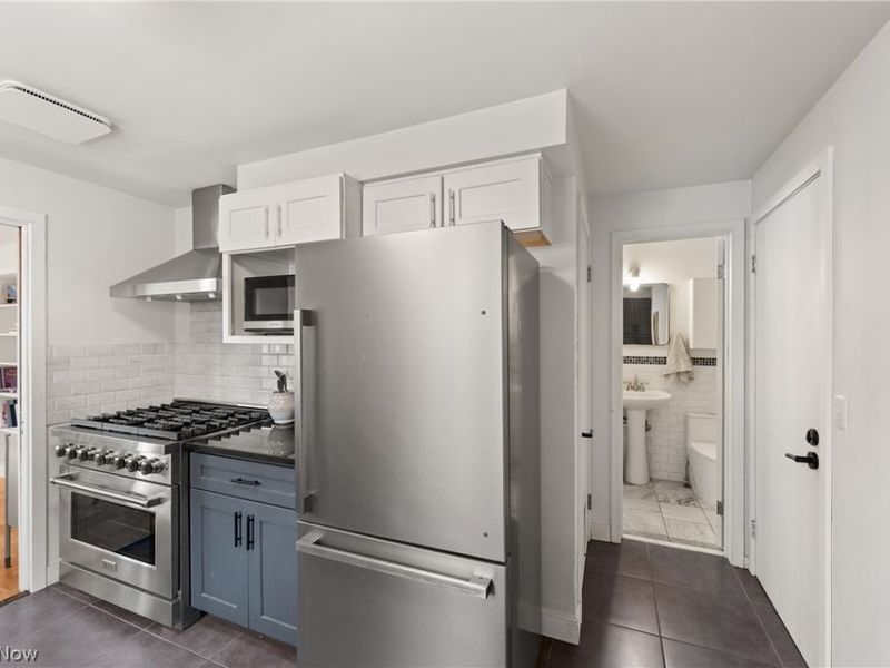 24535 Lake Road , Bay Village, OH 44140 Photo 21