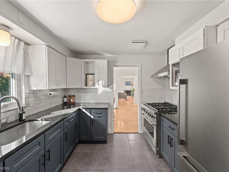 24535 Lake Road , Bay Village, OH 44140 Photo 22