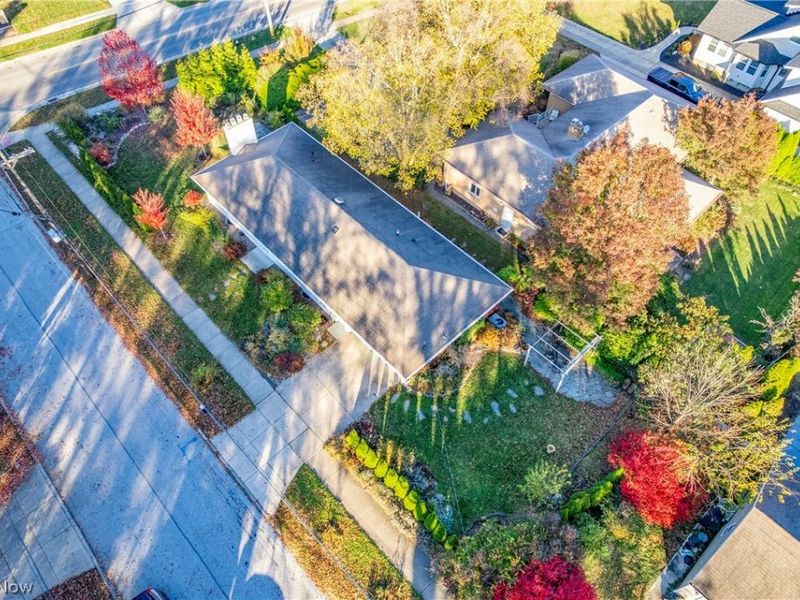 24535 Lake Road , Bay Village, OH 44140 Photo 4