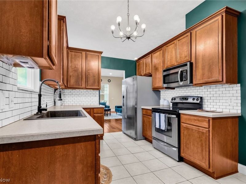 1915 Teakwood Drive, Ontario, OH 44906 Photo 6