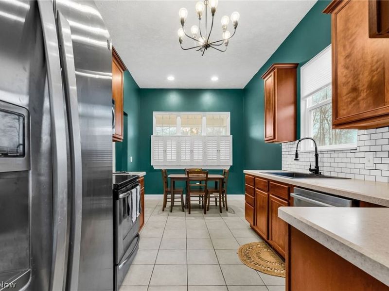 1915 Teakwood Drive, Ontario, OH 44906 Photo 8