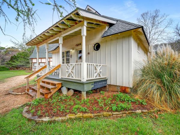 300 Mill Race LN, Unit 8, Wimberley, TX 78676