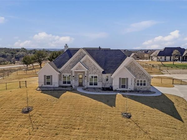 1038 Deer Island Court, Azle, TX 76020